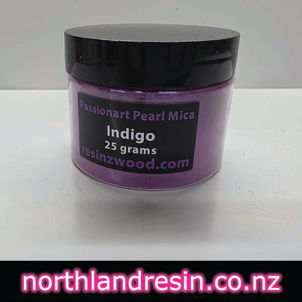 Jar of Indigo Passionart Pearl Mica on a white background with 'northlandresin.co.nz' text.