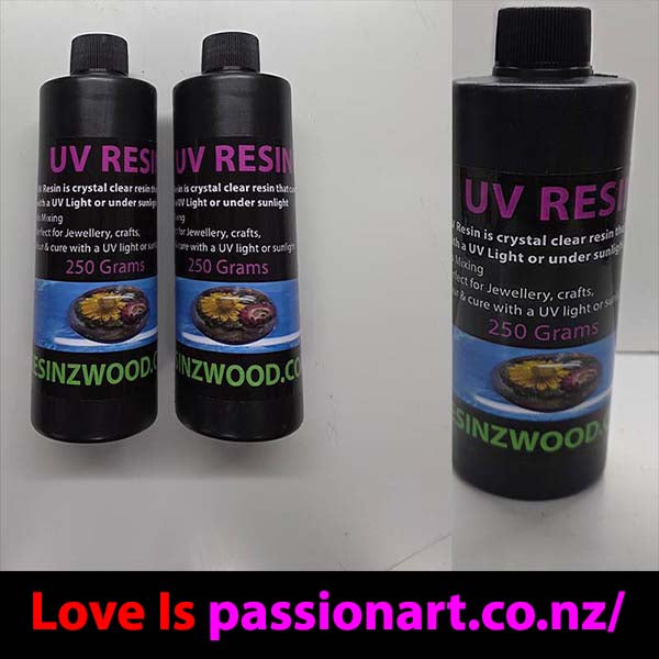 Three bottles of UV resin with 'Sinzwood' branding on a white background.