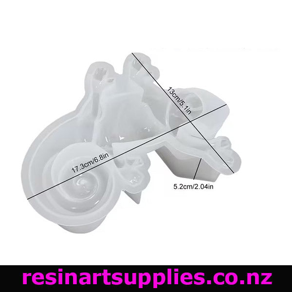 Chameleon silicone mold with measurements on a white background, branded 'resinartsupplies.co.nz'.