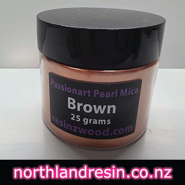 Jar of brown pearl mica with a black lid on a white background, featuring 'northlandresin.co.nz' text.
