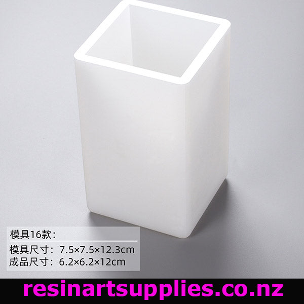 White square resin mold on a gray background with text and brand name.