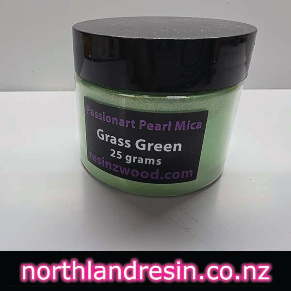 Green jar of Passionart Pearl Mica Grass Green on a white background with 'northlandresin.co.nz' text.